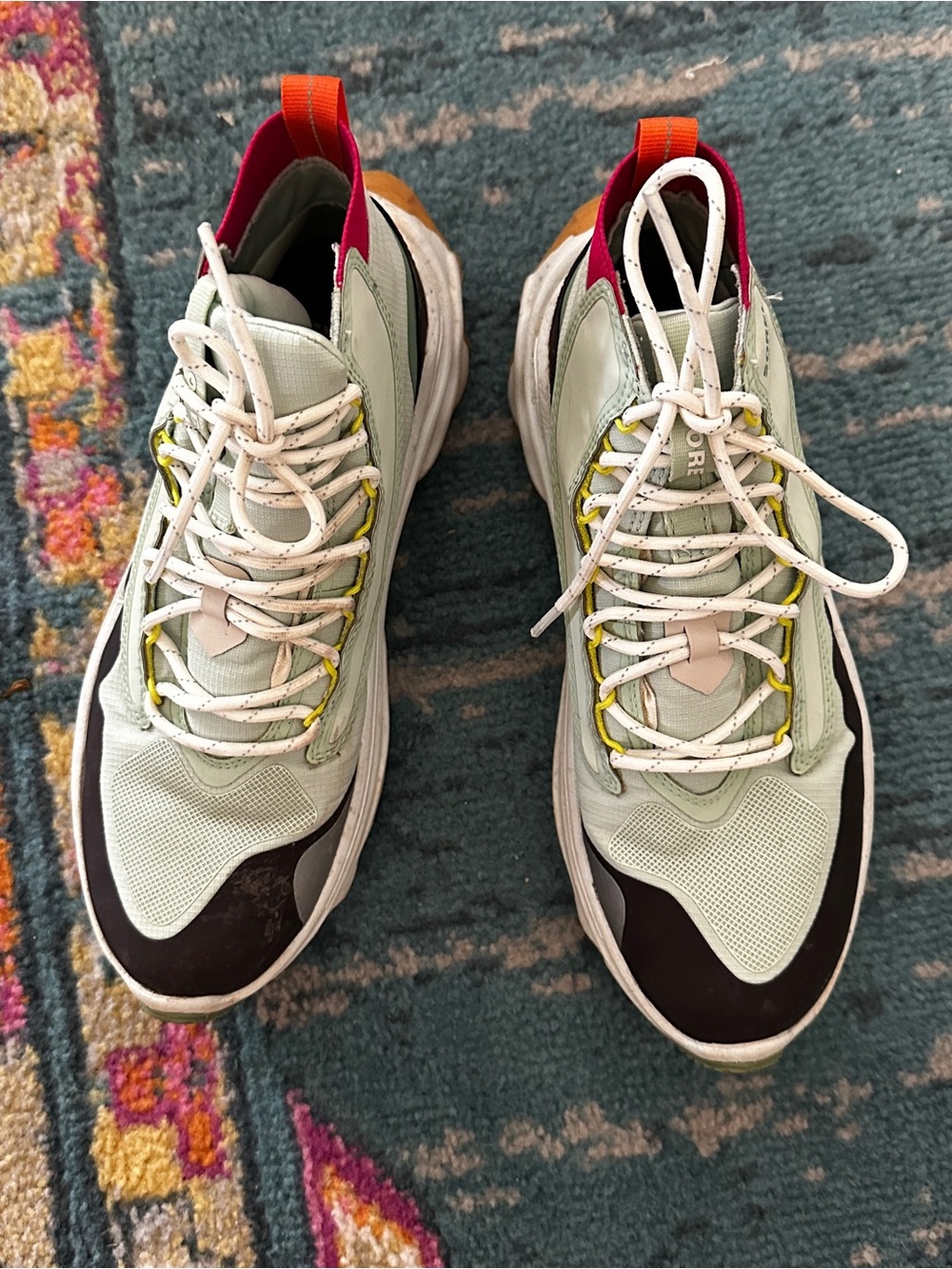 Sorel kinetic breakthru venture mid waterproof hiking boots